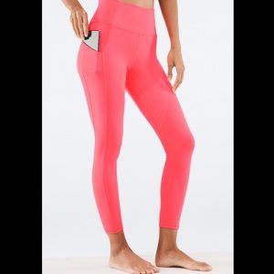 Fabletics Oasis High-Waisted Pocket 7/8 - M